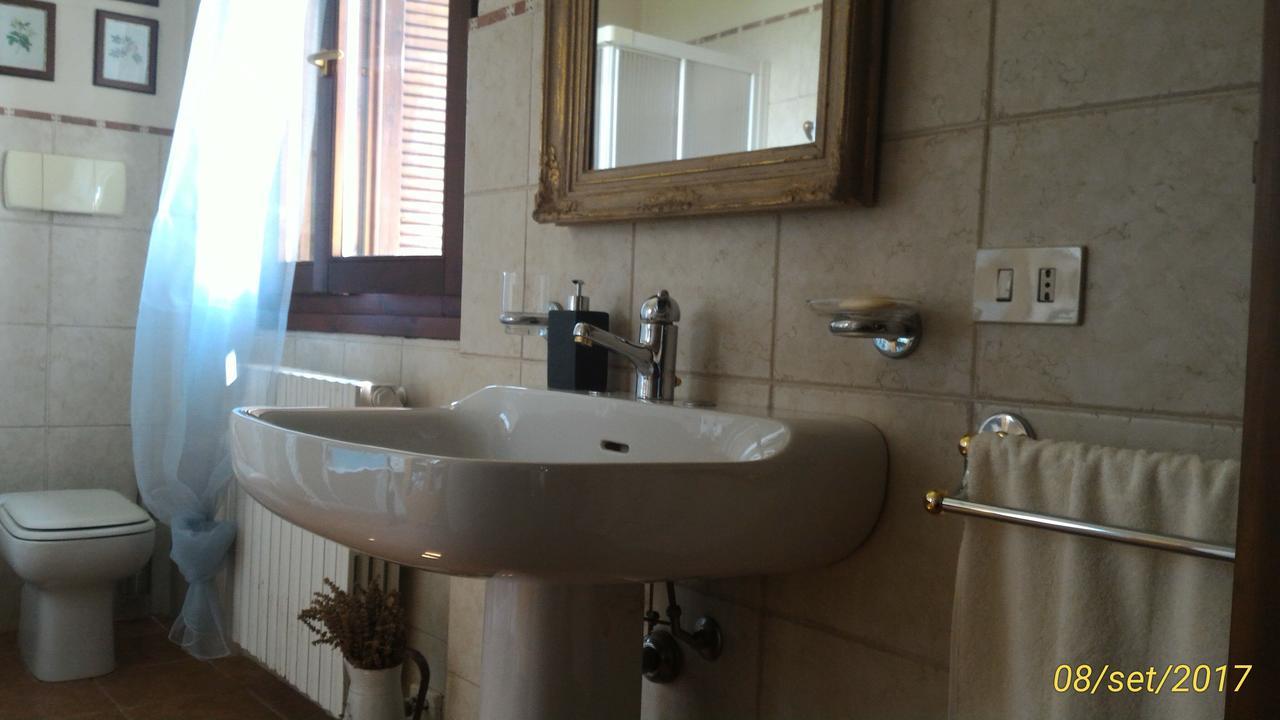 Vaccarizza L'Ape In Corte Casa Di Campagna, Via Francigena Stanze E Colazione المظهر الخارجي الصورة