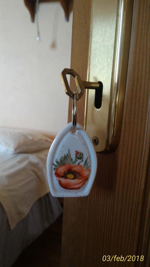 Vaccarizza L'Ape In Corte Casa Di Campagna, Via Francigena Stanze E Colazione المظهر الخارجي الصورة